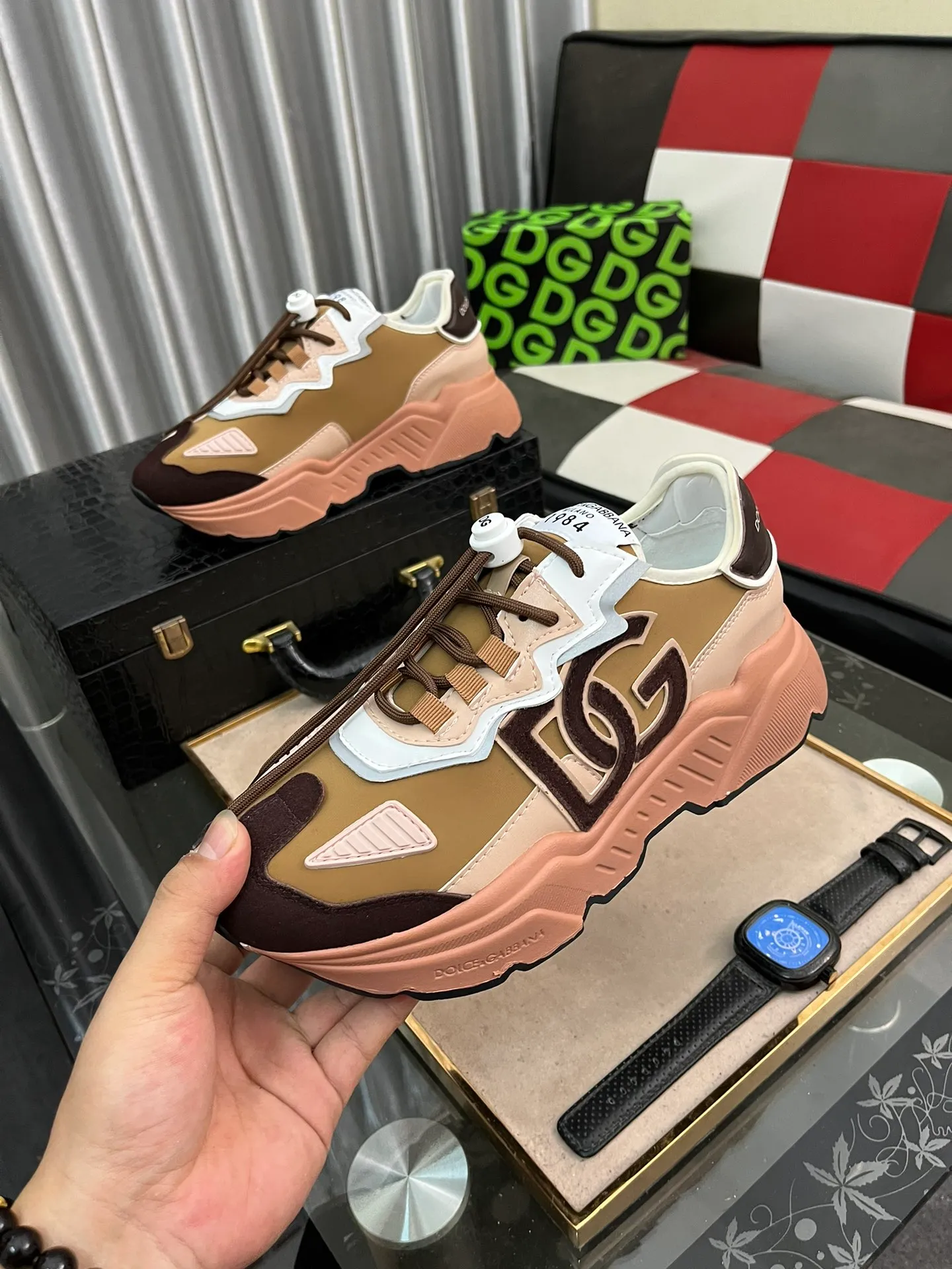 Men's shoes 💰480⌚️⌚️[DOLCE&GABBANA] DG hot style ♦️: Fashionable casual shoes 🇨🇳Official website original 1:1 mold opening, original quality 💯Fine workmanship, high-end luxury ☘The upper is made of imported fly weave, comfortable and breathable, sheepskin foot pads 🌴rubber wear-resistant outsole, comfortable to wear🍍Versatile style, high-grade men. 🤓🤓Number of yards: 38-46